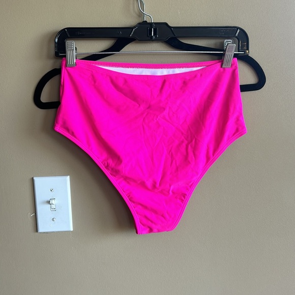 Matching Bikini Set - Picture 7 of 8